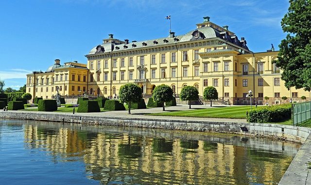 drottningholm-palace-2419776_640