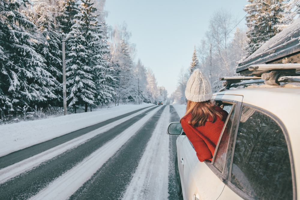 Mit dem Auto in den Winterurlaub: 5 Tipps für eine sichere und 